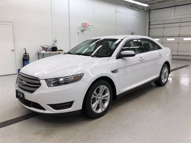 Pre-Owned 2017 Ford Taurus SEL FWD 4dr Car